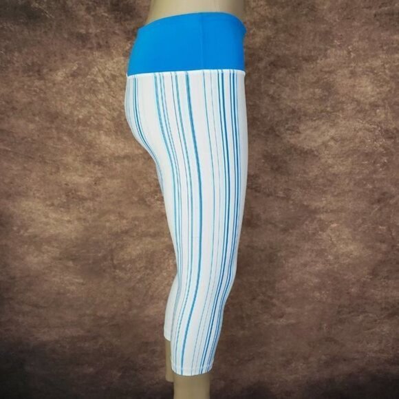 Lululemon Wunder Under Crop Candy Stripe Aquamarine Blue 4 RARE HTF - Picture 3 of 8